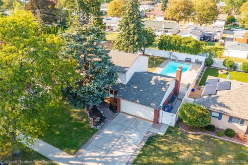 14139 Huff Dr, Warren, MI, 48088-6045 | Card Image