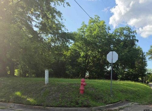 725 W Trezevant St, Tyler, TX, 75702 | Card Image