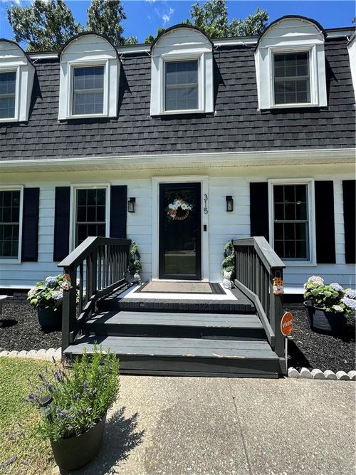 315 Sharon Dr, Seaford, VA, 23696-2446 | Card Image