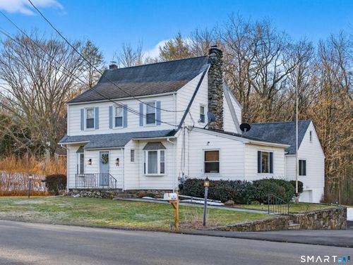 94 Grove St, Trumbull, CT, 06611-3652 | Card Image