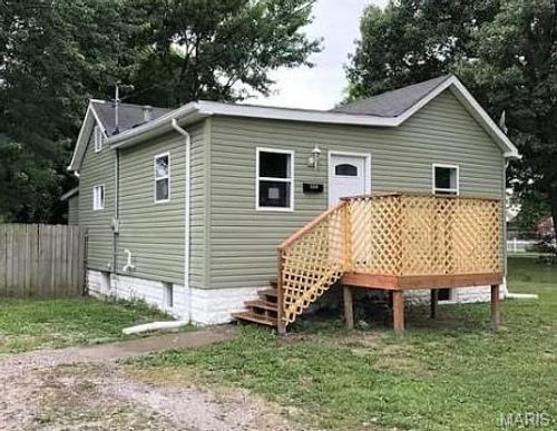 448 Godin Ave, Cahokia, IL, 62206-1402 | Card Image