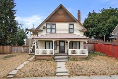413 S Warren Ave, Newport, WA, 99156-7056 | Card Image