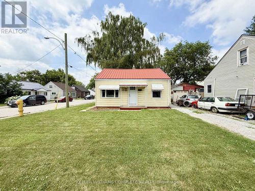 20 Mcnaughton Avenue, Chatham-Kent (Wallaceburg), ON, N8A1R8 | Card Image