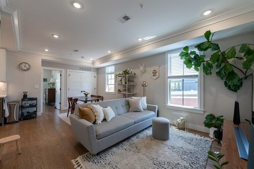 3-464 Sumner, Boston, MA, 02128 | Card Image
