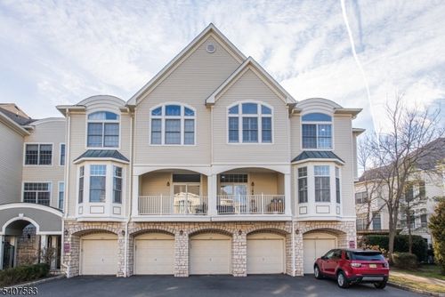 115 Kensington Ln, Livingston, NJ, 07039-8255 | Card Image