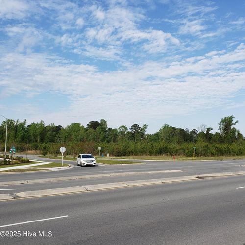 1, 2, 3, 5 Pine St, Jacksonville, NC, 28540-4701 | Card Image