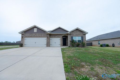 331 Jackson Point Cir, Huntsville, AL, 35811-4005 | Card Image