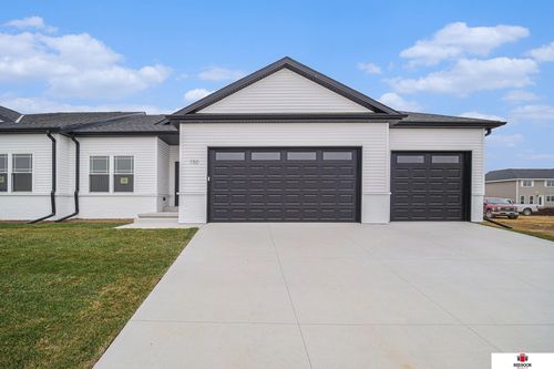 150 W Agnes Dr, Lincoln, NE, 68512 | Card Image