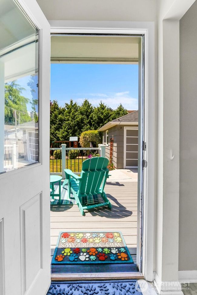 11729 Phinney Ave N, House other with 4 bedrooms, 2 bathrooms and 2 parking in Seattle WA | Image 11