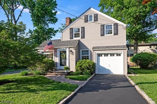 21 Doris Pkwy, Westfield, NJ, 07090-2620 | Card Image