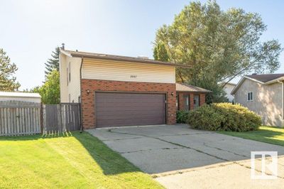 1807 104 St Nw, House other with 3 bedrooms, 3 bathrooms and null parking in Edmonton AB | Image 2