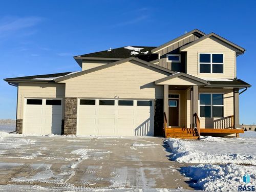 2916 S Copper Creek Ave, Sioux Falls, SD, 57110 | Card Image