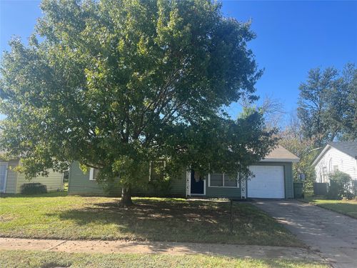 809 Milam Dr, Euless, TX, 76039-3206 | Card Image