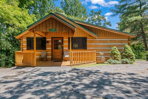 1708 Ridgecrest Dr, Sevierville, TN, 37876-7404 | Card Image