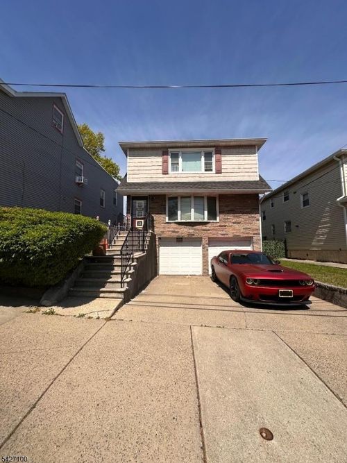 233 Shephard Ave, Newark, NJ, 07112-1843 | Card Image