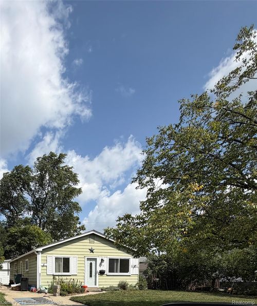 551 Camden Street, Ferndale, MI, 48220 | Card Image