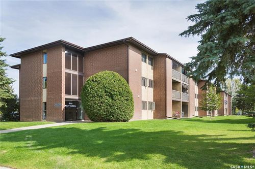 303-315 Tait Cres, Saskatoon, SK, S7H5L6 | Card Image