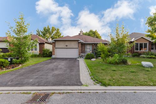 64 Jarlan Terr, Kanata, ON, K2L3L3 | Card Image