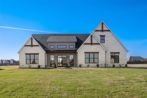 207 Stuart St, Paradise, TX, 76073-3419 | Card Image