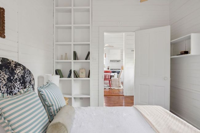 1211 E 13 Th St, House other with 2 bedrooms, 1 bathrooms and 1 parking in Austin TX | Image 23