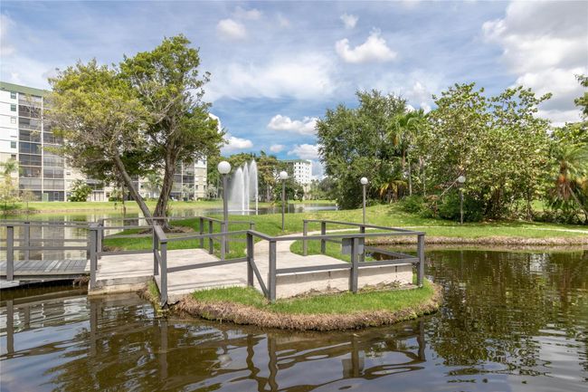 APT-319 - 2316 S Cypress Bend Dr, Condo with 2 bedrooms, 2 bathrooms and null parking in Pompano Beach FL | Image 16