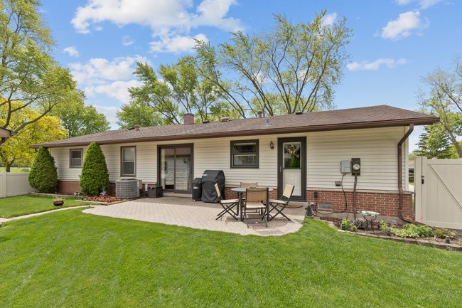 298 Fern Dr, House other with 3 bedrooms, 2 bathrooms and 2 parking in Elk Grove Village IL | Image 22