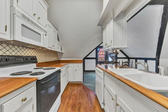 Kitchen Guest | Image 72