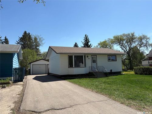 86 1st Street Sw, Wadena, SK, S0A4J0 | Card Image