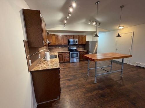 403 S Leroy St, Fenton, MI, 48430-2143 | Card Image