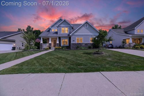 4185 Oak St, Grand Blanc, MI, 48439-3447 | Card Image