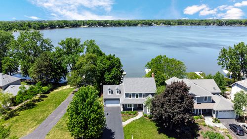 224 Mainsail Dr, Third Lake, IL, 60030-2628 | Card Image