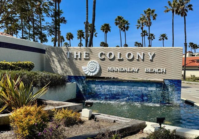 The Colony Fountain at Entrance | Image 41
