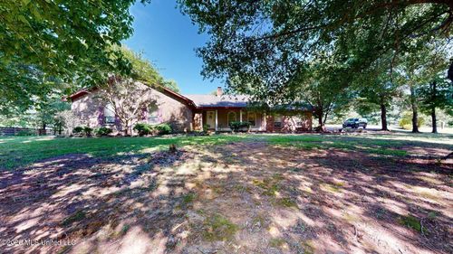 371 Cottonwood Lane, Senatobia, MS, 38668 | Card Image