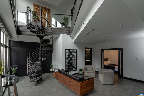 600-218 W Water St, CHARLOTTESVILLE, VA, 22902-5062 | Card Image