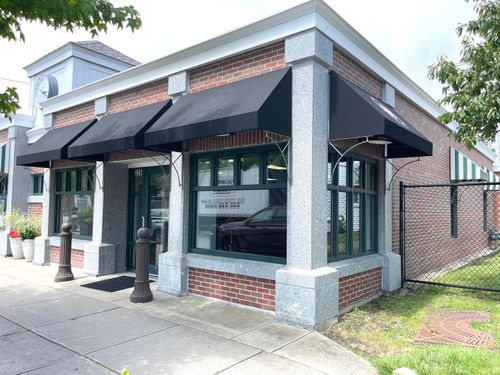 328 Main St, Hyannis, MA, 02601-4003 | Card Image