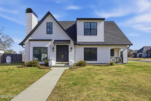 102 Burning Oaks Dr, Carencro, LA, 70520-5279 | Card Image