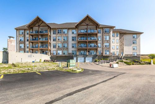 235-201 River Ridge Dr Nw, Medicine Hat, AB, T1A8V6 | Card Image