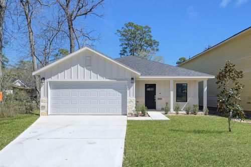 106 Harbor Court Dr, Montgomery, TX, 77356-9078 | Card Image