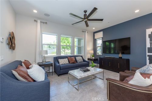 255 Sawbuck, Irvine, CA, 92618-1422 | Card Image