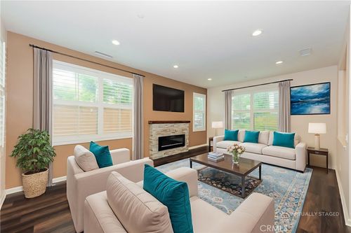 124 Oak Frst, Irvine, CA, 92618-0849 | Card Image