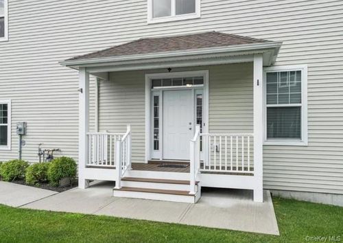 72 Magnolia Park Rd, Middletown, NY, 10940-3576 | Card Image