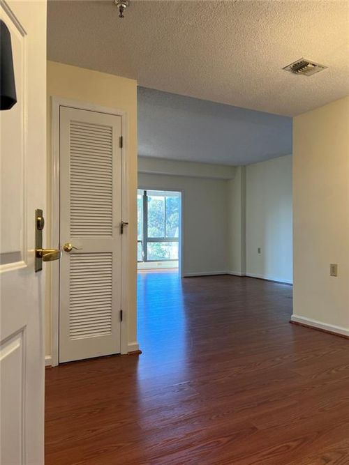 unit-711-1800 Clairmont Lk, Decatur, GA, 30033-4041 | Card Image