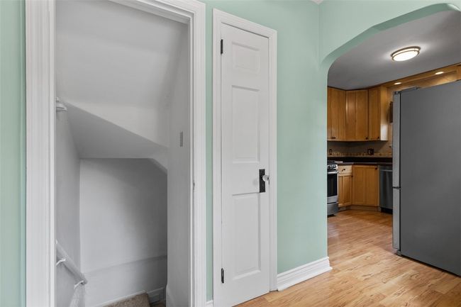 Basement entry | Image 23