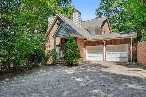 6415 River Chase Cir, Sandy Springs, GA, 30328-3550 | Card Image
