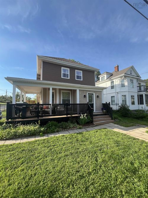 145 Willow Ave, New Glasgow, NS, B2H1Z6 | Card Image