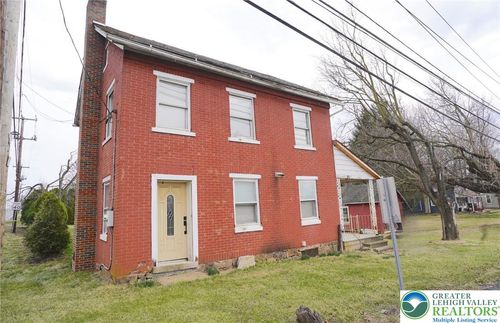 3863 Mauch Chunk Rd, Allentown, PA, 18104-8721 | Card Image