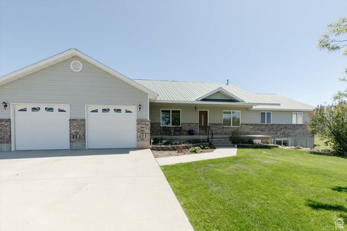 1176 E 900 S, Preston, ID, 83263-4408 | Card Image