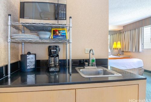 1407-444 Kanekapolei St, Honolulu, HI, 96815-3038 | Card Image