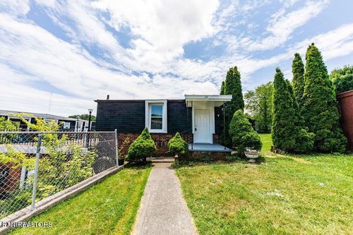 1520 Highland Dr, Knoxville, TN, 37918-2213 | Card Image