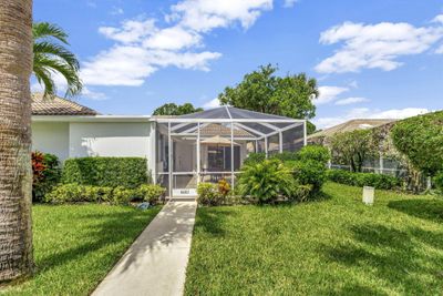 5602 Red Oak Court, Townhouse with 2 bedrooms, 2 bathrooms and null parking in Palm Beach Gardens FL | Image 3